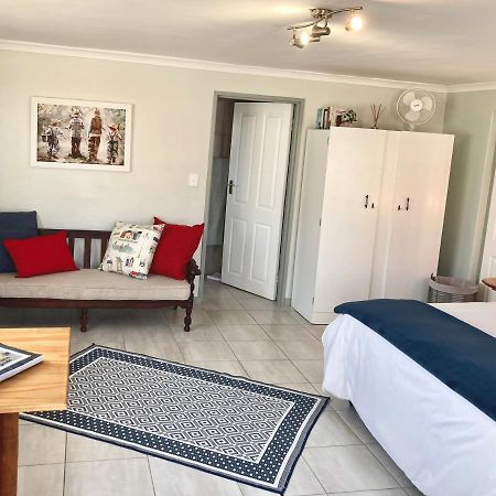 C-Pampoentjie Apartment สตรุยส์บาย ภายนอก รูปภาพ